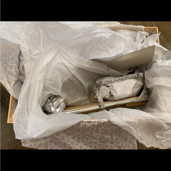 Badgley Mischka Jewel Osome Sandal - Picture 6 of 7